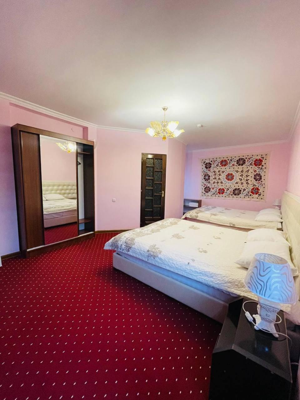 "Chor Minor" Hotel Unesco Heritage List 2 Minutes To Bukhara Old Town Square Official Partner Of The La Rosse Aroma Exterior photo